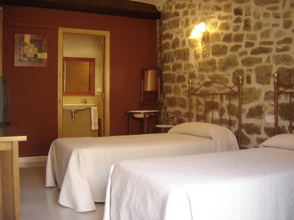 Arens de Lledo Hostal Casa Laure Y Mª Jose מראה חיצוני תמונה