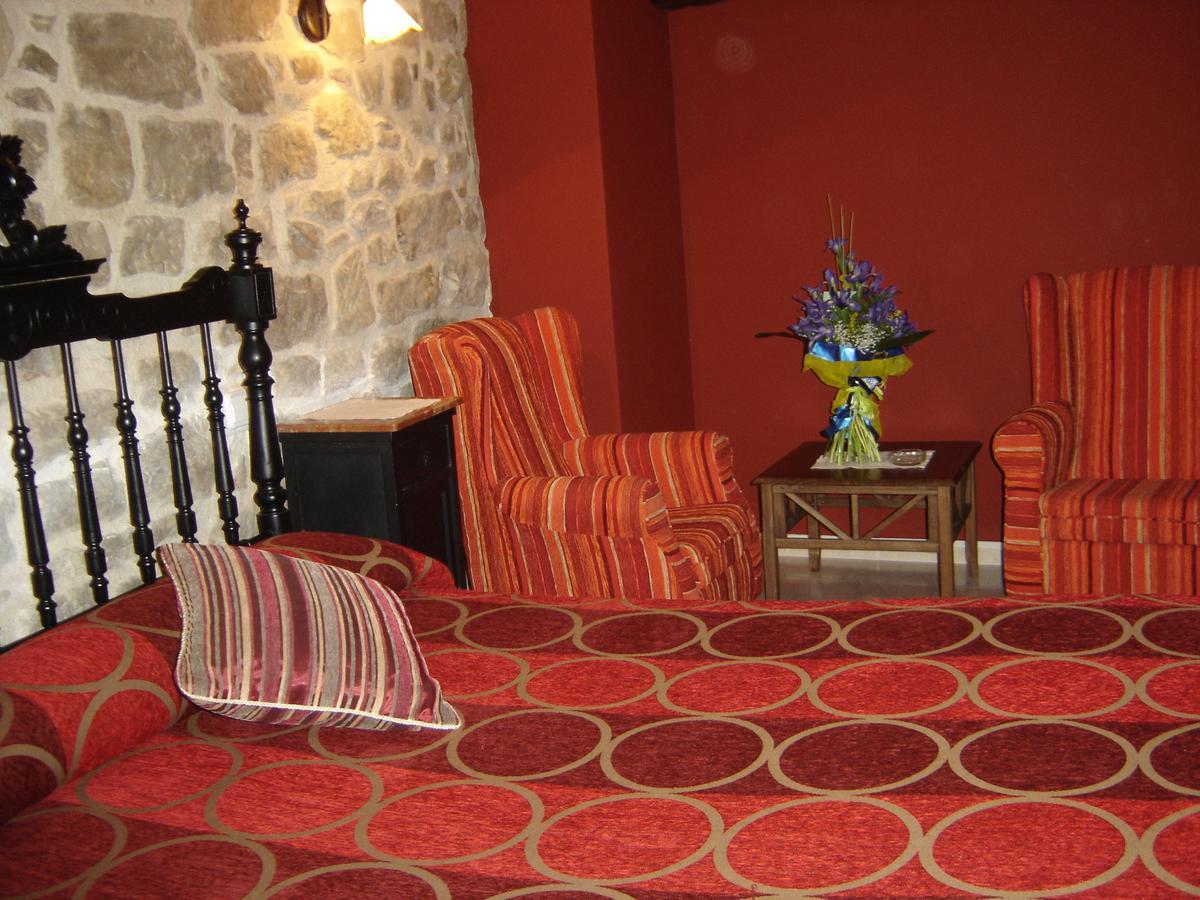Arens de Lledo Hostal Casa Laure Y Mª Jose מראה חיצוני תמונה